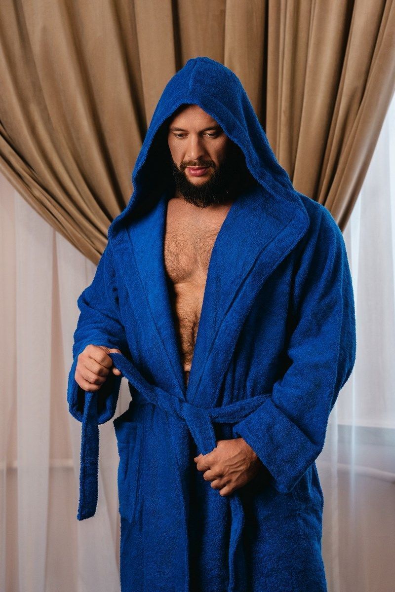 снимок Халат махровый с капюшоном, васильковый с вышивкой от магазина BIO-TEXTILES ОПТ