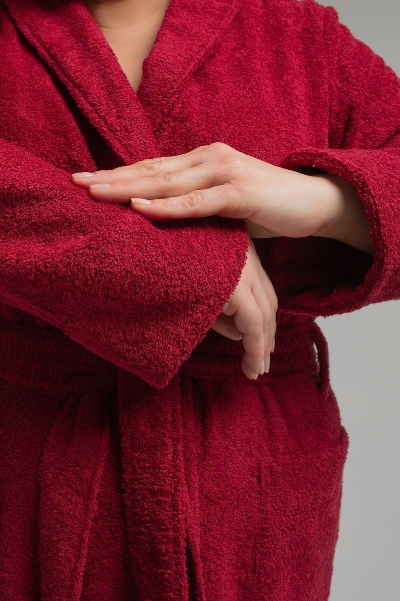 снимок Халат махровый женский с капюшоном бордовый 60-62, 64-66 от магазина BIO-TEXTILES ОПТ