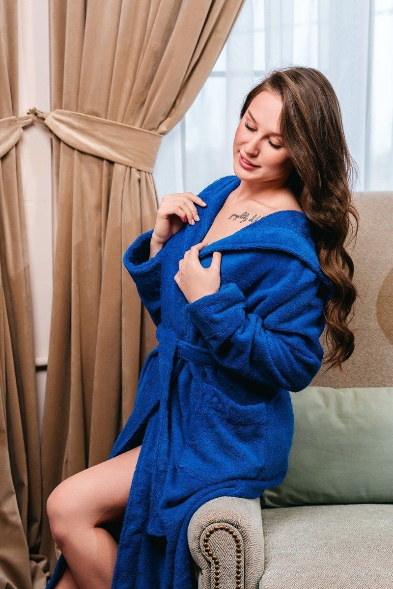 снимок Халат махровый женский с капюшоном васильковый от магазина BIO-TEXTILES ОПТ