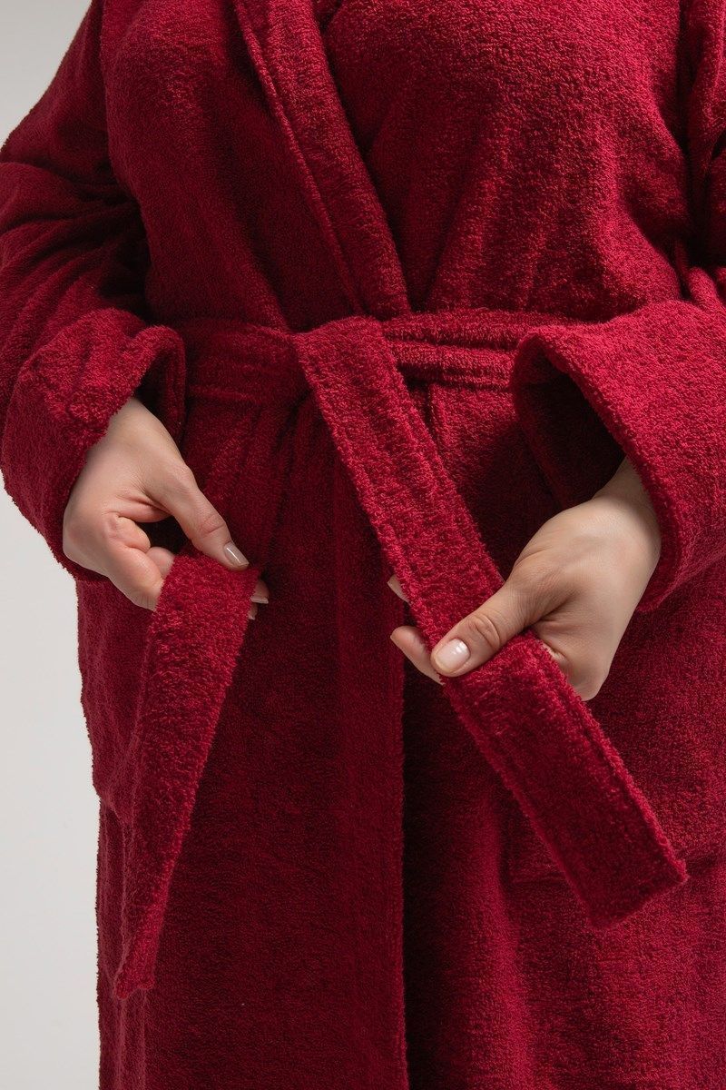 снимок Халат махровый женский с капюшоном бордовый 60-62, 64-66 от магазина BIO-TEXTILES ОПТ
