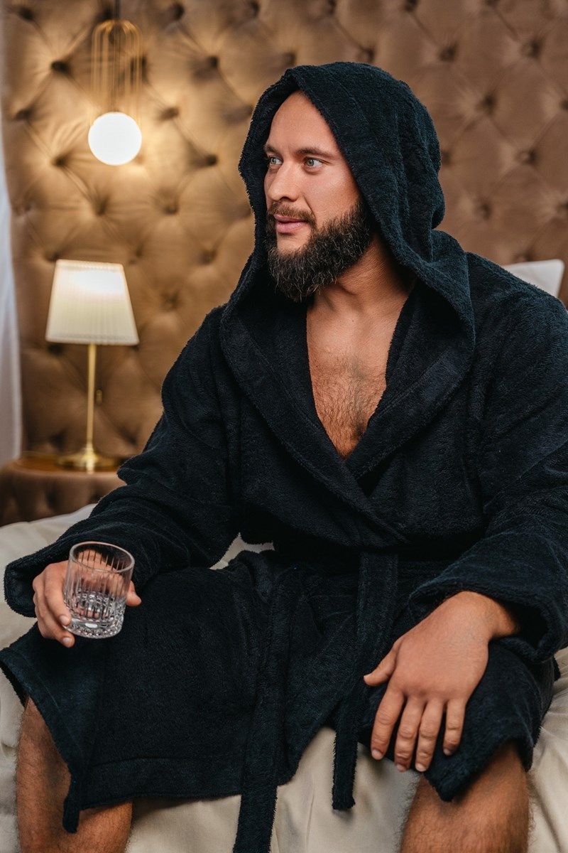 снимок Халат махровый с капюшоном, чёрный от магазина BIO-TEXTILES ОПТ