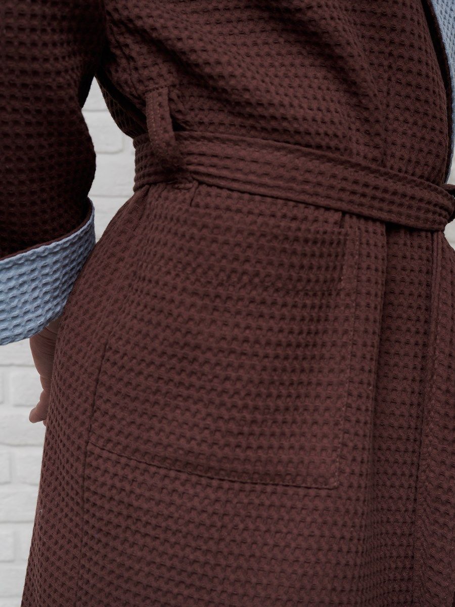 снимок Халат вафельный с капюшоном, два цвета, темный шоколад от магазина BIO-TEXTILES ОПТ