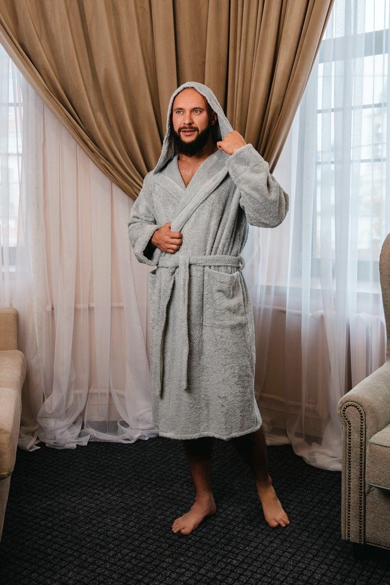 снимок Халат махровый с капюшоном, серый от магазина BIO-TEXTILES ОПТ