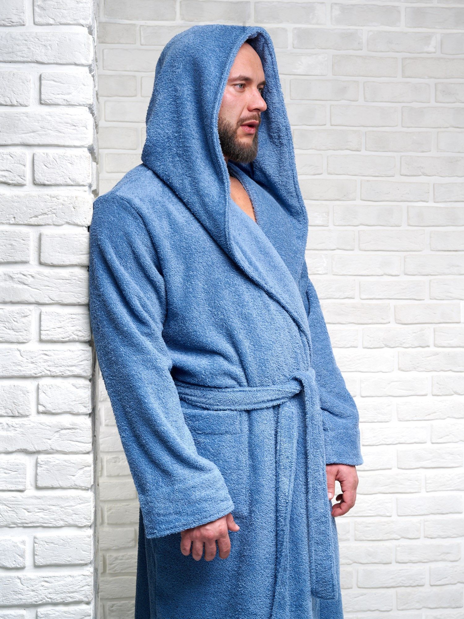 снимок Халат мужской махровый PandaHug с капюшоном, лазурный от магазина BIO-TEXTILES ОПТ