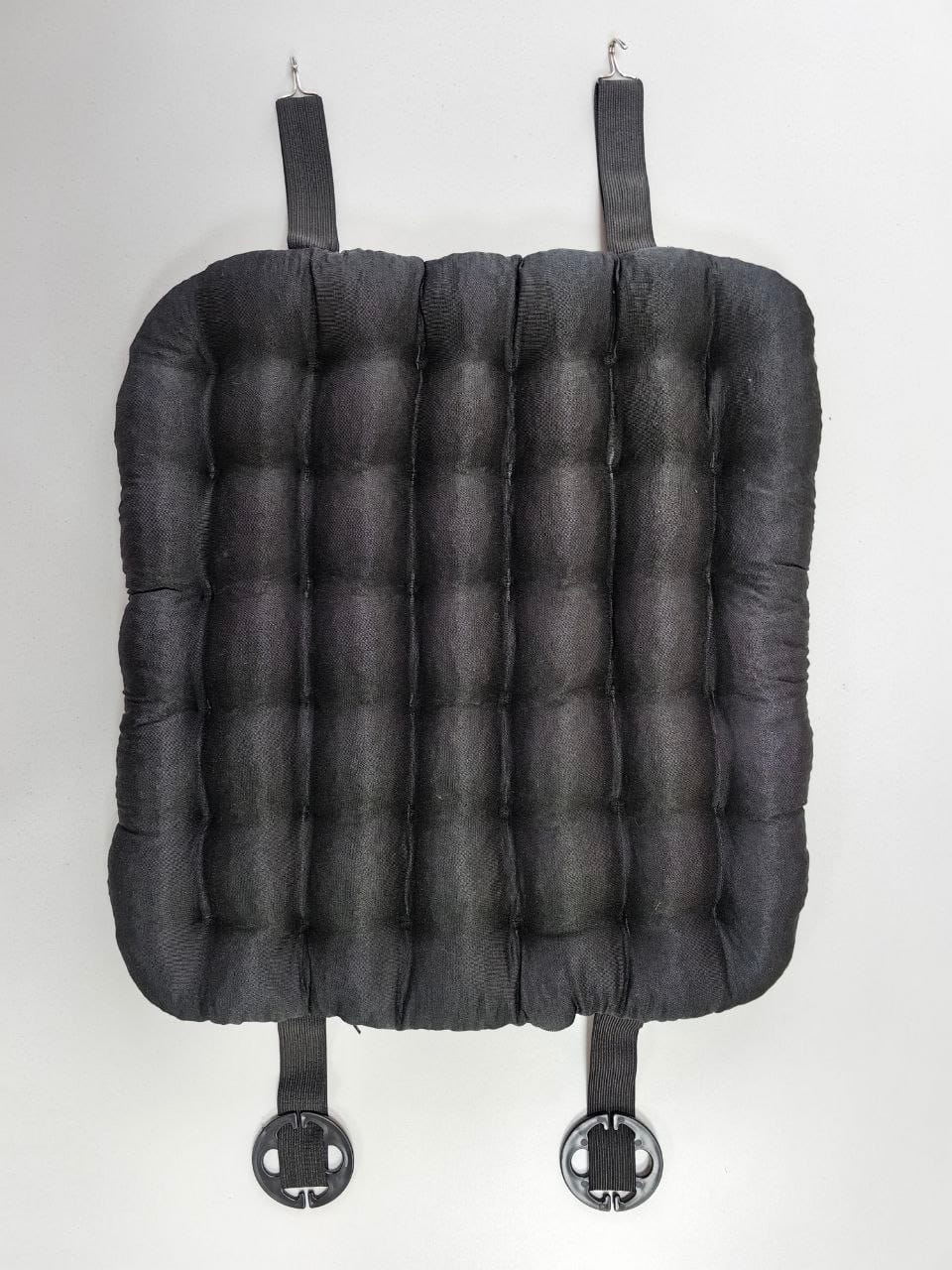 снимок Био-подушка на стул с лузгой гречихи, черная,  50*45 от магазина BIO-TEXTILES ОПТ