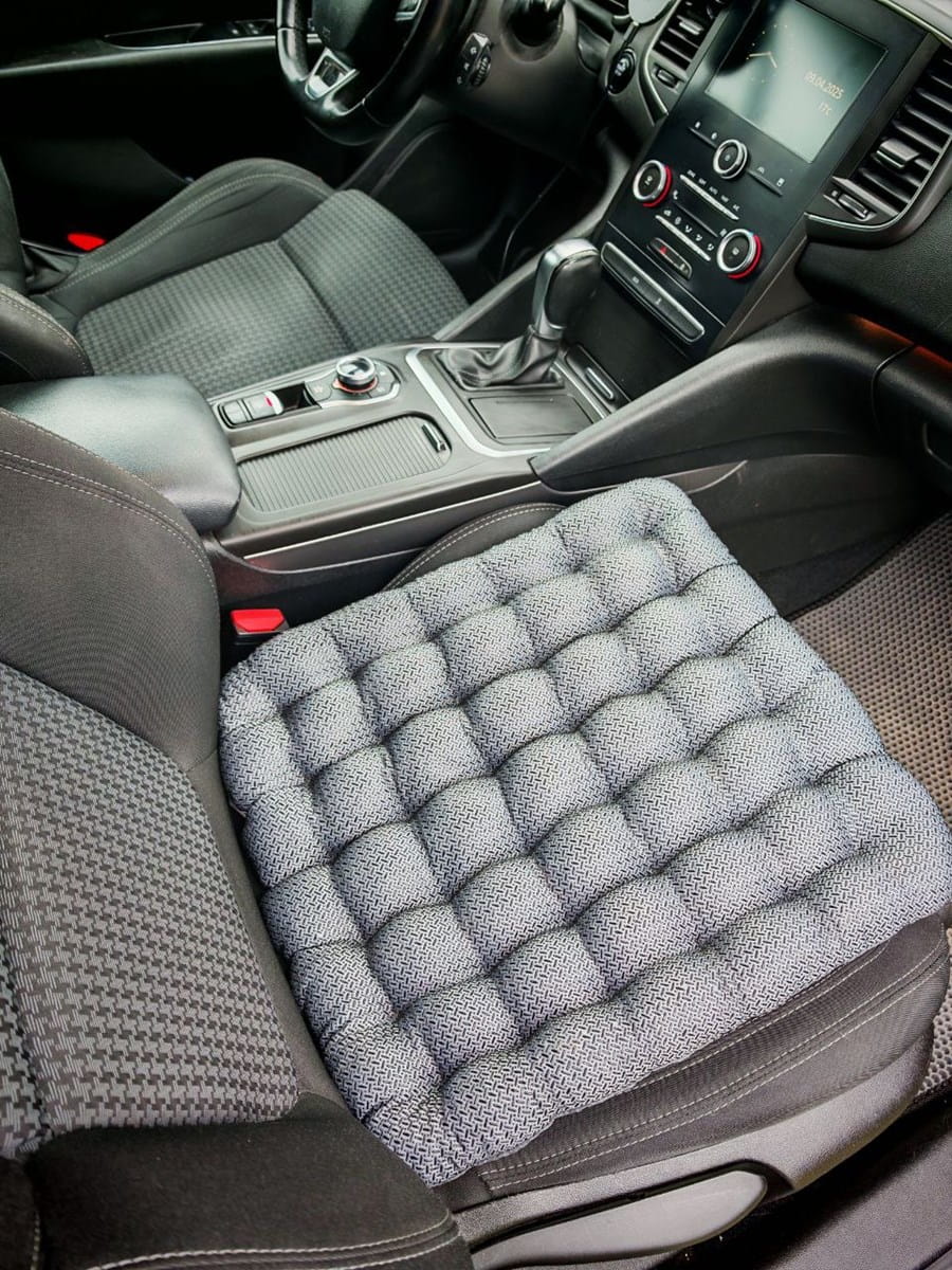 снимок Подушка автомобильная на сиденье "ОРТО-ЛЮКС" серая 50*45 от магазина BIO-TEXTILES ОПТ