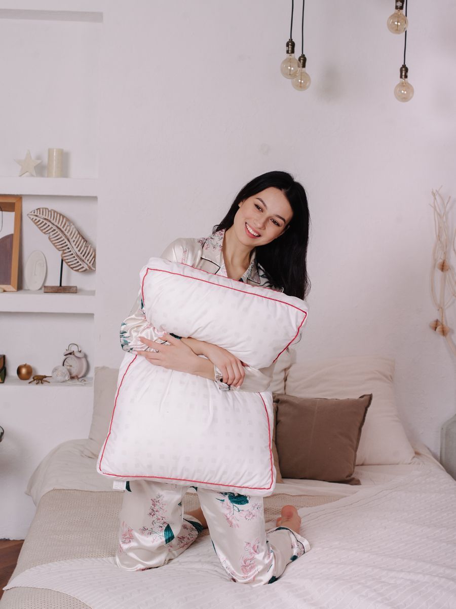 снимок Подушка "Вдохновение" от магазина BIO-TEXTILES ОПТ