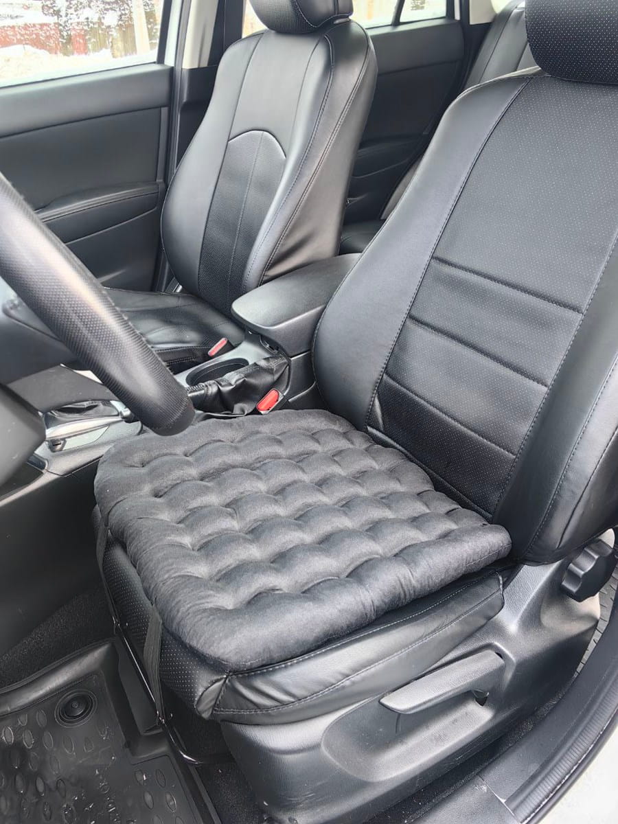 снимок Подушка автомобильная на сиденье "АВТО-БИО" черная 50*45 с креплением от магазина BIO-TEXTILES ОПТ