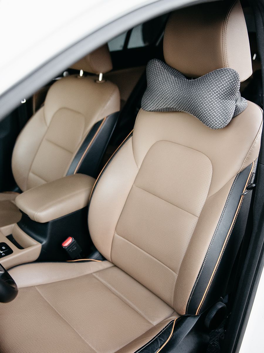 снимок Подушка на подголовник из авто ткани серая от магазина BIO-TEXTILES ОПТ